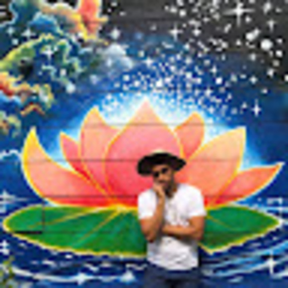 Meet your Posher, Mario - Picture 1 of 1